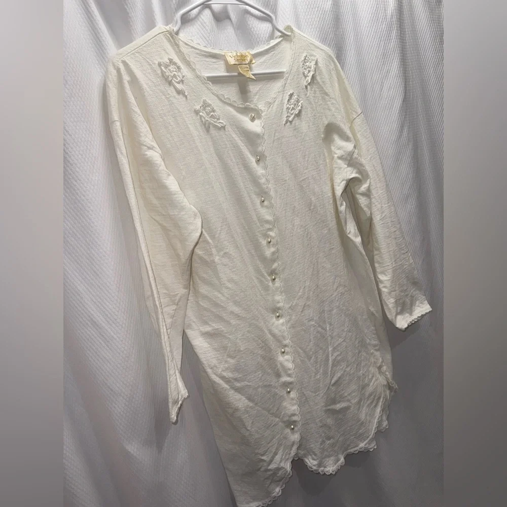 Vintage 90’s Gold Label Victorias Secret Women’s White Cotton Nightgown-Size S